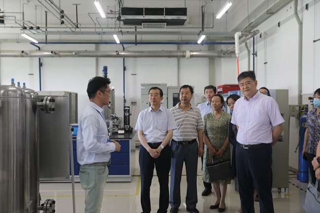 十三屆全國人大常委會委員、農(nóng)工黨十六屆中央副主席楊震一行調(diào)研有研集團(tuán)