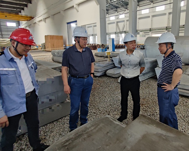 有研集團(tuán)總經(jīng)理熊柏青一行赴中鋁西南鋁訪問交流