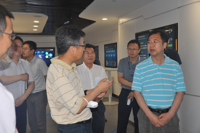 有研集團黨委書記、董事長趙曉晨一行赴神軟公司調研交流