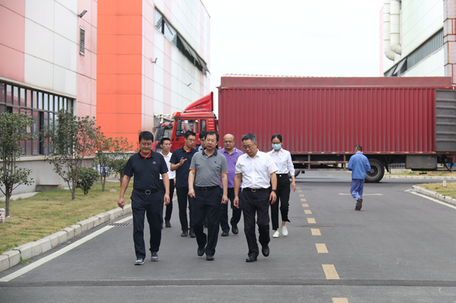 有研集團(tuán)黨委書(shū)記、董事長(zhǎng)趙曉晨調(diào)研有研合肥