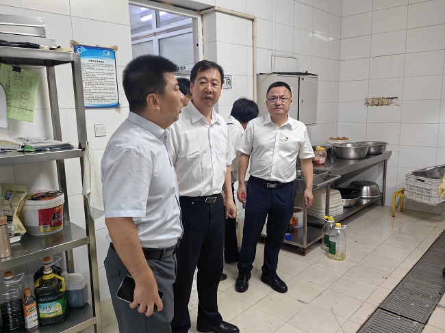 中國有研黨委書記、董事長趙曉晨帶隊赴康普錫威、有研增材進行安全檢查