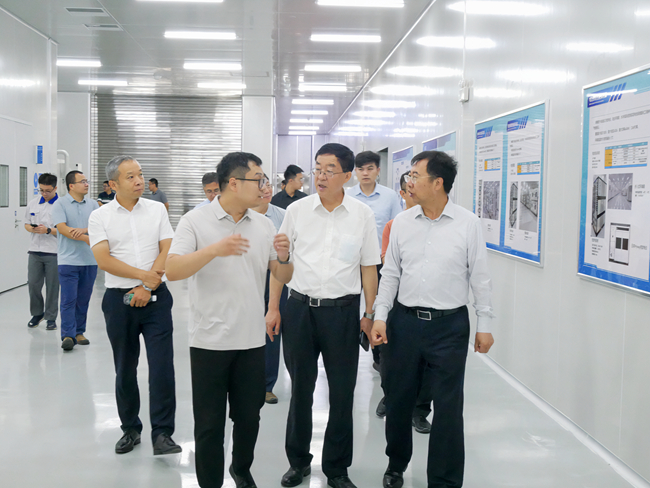 中國(guó)稀土集團(tuán)黨委書(shū)記、董事長(zhǎng)敖宏一行到有研廣東院調(diào)研交流