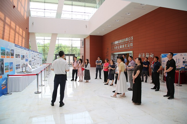 內(nèi)外聯(lián)動(dòng)共促家庭和諧美滿 ——中國(guó)有研紀(jì)委開展廉潔家訪活動(dòng)