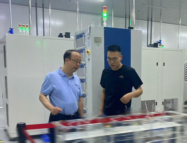 中國有研副總經(jīng)理毛昌輝到有研廣東院進行安全專項檢查