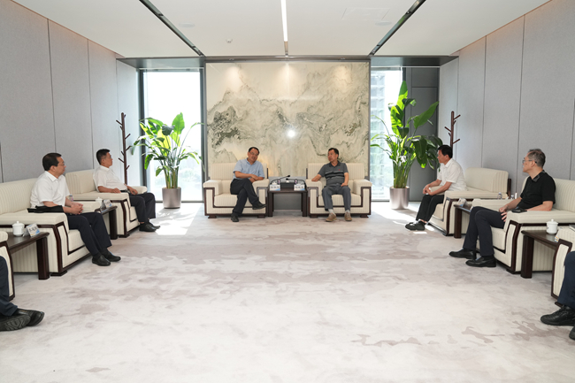 中煤集團(tuán)黨委副書記、董事廖華軍一行訪問中國(guó)有研